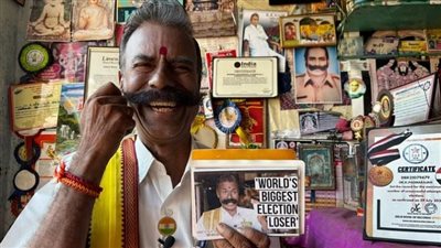 ليس هدفه الفوز.. رجل هندي يلقب بـ الخاسر الأكبر في الانتخابات بعد ترشحه 238 مرة
