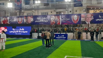 بعد استجابة الرئيس.. وزير الشباب ونجوم الأهلي والزمالك يفتتحون ملعبا شعبيا بالإسكندرية