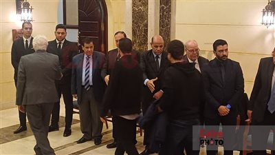 حنفي الجبالي ومرتضى منصور أول الحاضرين في عزاء الدكتور أحمد فتحي سرور رئيس مجلس الشعب الأسبق | بث مباشر 