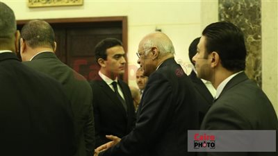 بينهم توفيق عكاشة وعلي عبد العال ومايا مرسي.. أبرز الحضور في عزاء فتحي سرور