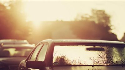 5 أشياء لا تحتفظ بها داخل سيارتك في الصيف