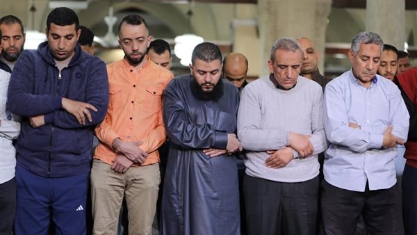 صلاة التراويح بالجامع