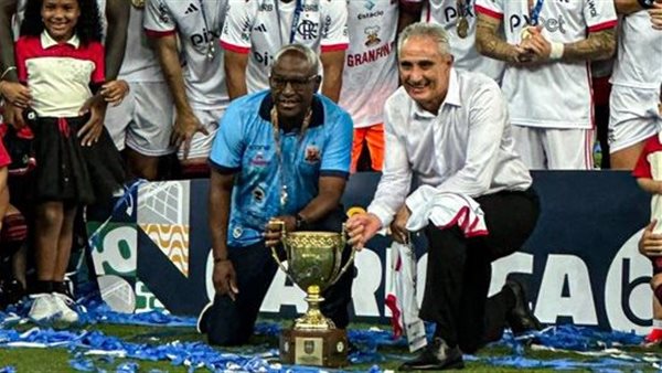 مدرب فلامنجو يحتفل