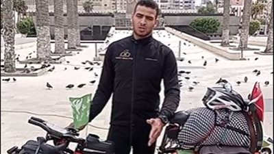 شاب يستعد للسفر من بورسعيد لنويبع بالدراجة: هسافر على صيامي وهتكون تاني رحلة ليا في 2024 بالدراجة| بث مباشر