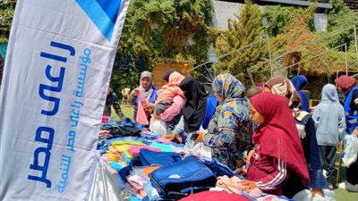 راعي مصر عضو التحالف الوطني توزع ملابس العيد على 5 آلاف أسرة بالمحافظات | صور 