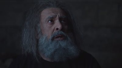 مسلسل الحشاشين الحلقة 29.. حسن الصباح يصاب بالجنون ويظهر بملامح عجوز بعد فقده لنجله الثاني 