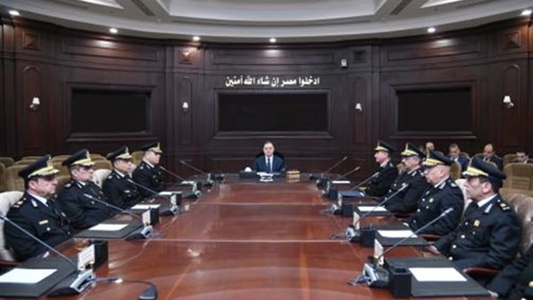 وزير الداخلية خلال