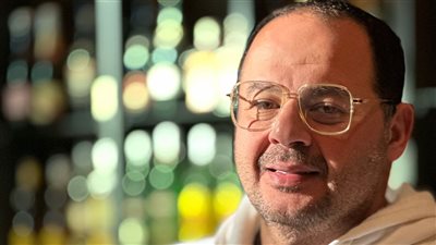 المخرج إسماعيل فاروق: العوضي شعبيته جارفة.. وواجهنا صعوبات في التصوير الخارجي بسبب حب الجمهور له|فيديو