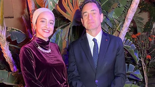 السفير الفرنسي مع