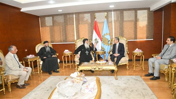 محافظ الغربية يستقبل