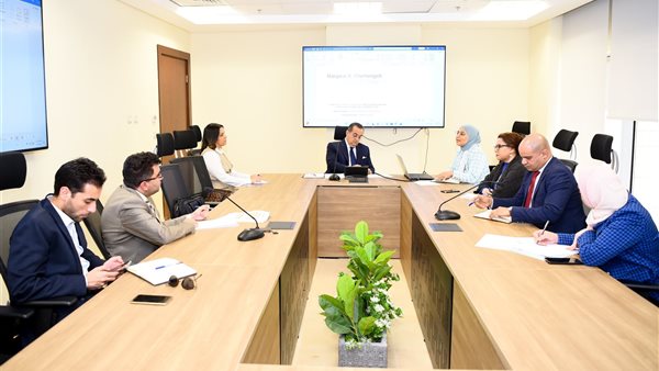 اجتماع تشاوري لعدد