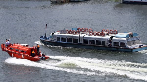 الأتوبيس النهري بالقاهرة