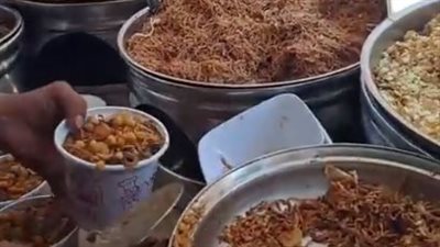 الغرف التجارية: إعداد ضوابط لخفض أسعار الكشري وسندوتشات الفول والطعمية