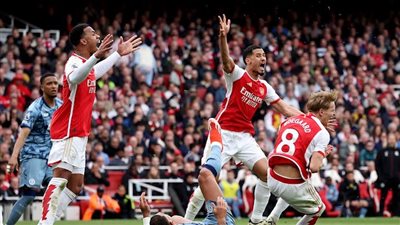 جدول ترتيب الدوري الإنجليزي الممتاز بعد تعثر ليفربول وأرسنال