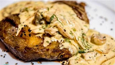 بـ 3 مكونات بسيطة.. طريقة عمل البيكاتا بالصوص الأبيض