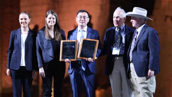 افتتاح البطولة الدولية