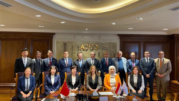 جانب من توقيع مذكرة