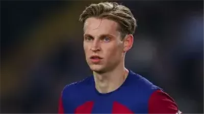 تقارير إسبانية: أزمة تواجه دي يونج في برشلونة