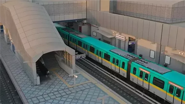 إحدى محطات مترو الخط