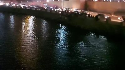 فتاة تلقي بنفسها من أعلى كوبري طلخا بالدقهلية.. وغرق شخص خلال إنقاذها