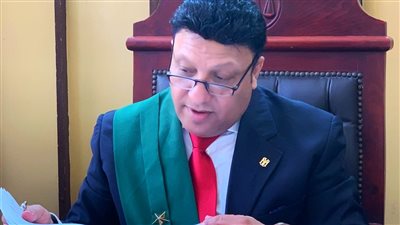 شك أحدهما في علاقته بزوجته..جنايات بورسعيد تنظر واقعة إنهاء حياة شخص علي يد 4 آخرين