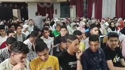 بالمجان.. إقبال كبير من طلاب الثانوية على القوافل التعليمية بالبحيرة | بث مباشر