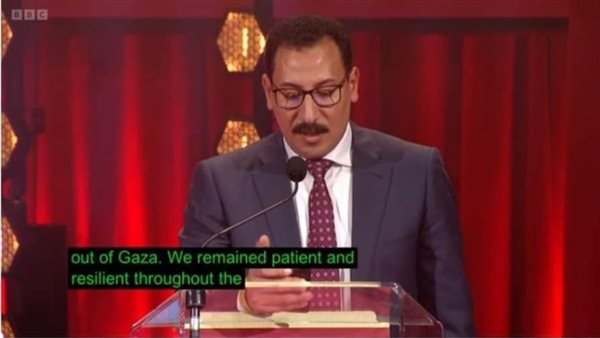 الكاتب الصحفي أشرف