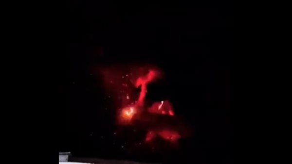 ثوران بركان إندونيسيا 