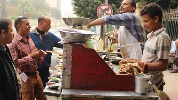 عربات الفول والطعمية