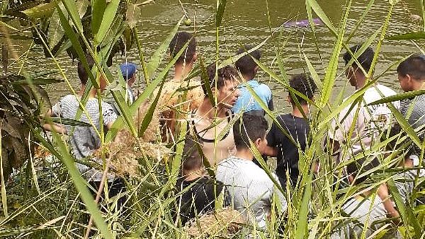 انقلاب ميكروباص بترعة