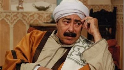 حسين فهمي وهالة صدقي بعزاء صلاح السعدني.. وظهور شريف إدريس بعد وعكته الصحية 