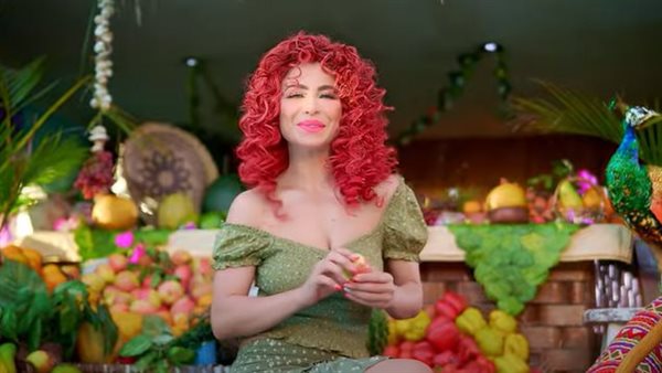 دوللي شاهين