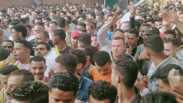 المتقدمين لوظائف