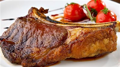 بطعم زمان.. تتبيلة اللحم المشوي بالفرن ببهارات لذيذة وأسرار مهمة جدًا