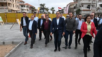 جسر الحضارة.. رئيس الوزراء يفتتح كوبري دمياط التاريخي