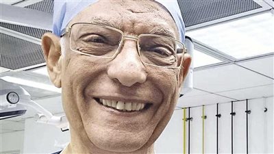 الطبيب المصري أحمد عبد العزيز: علاجي مصابي غزة واجب منعني من الخوف.. وحجم الدمار لا يمكن تخيله