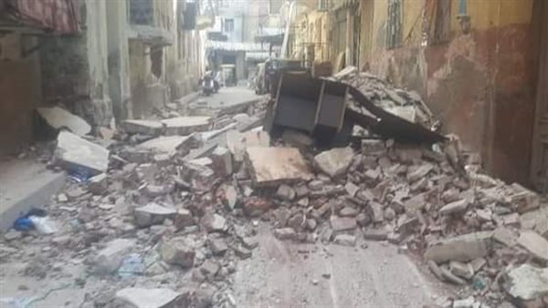 انهيار أجزاء من عقار