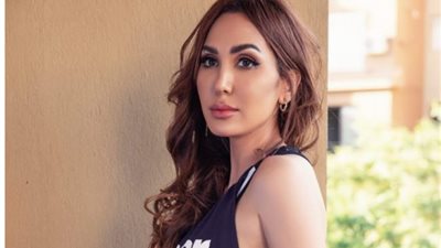 بإطلالة بسيطة.. هدى مجد تستعد لـ”الآنسة فرح” بجلسة تصوير جديدة (صور)