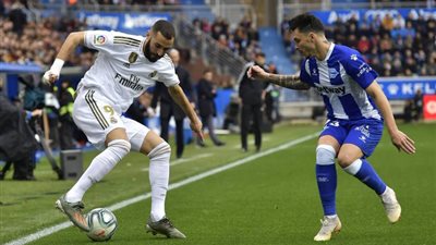 قبل مواجهة ريال مدريد.. ديبورتيفو ألافيس يعلن إقالة مديره الفني