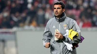 رسميًا.. بنفيكا يعلن فيريسيمو مدربًا جديدًا للفريق