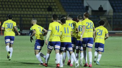 الإسماعيلي يتابع موقف “مطاريد” الأهلي والزمالك في الصيف