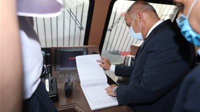 وزير النقل: إنشاء أول مصنع لإنتاج القطع المتحركة بمصر