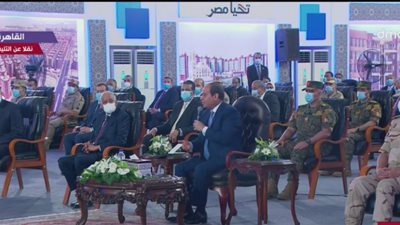 السيسي: كل مواطن يطلب شقة سيحصل عليها