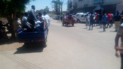 “التروسيكل” وسيلة مواصلات طلاب قنا عقب أداء امتحانات الثانوية العامة (صور)