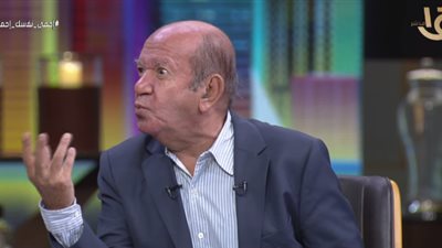 لطفي لبيب: “فكرة اعتزالي بالنسبة لبناتي مُغضبة.. والبلد راحت في حتة تانية خالص”