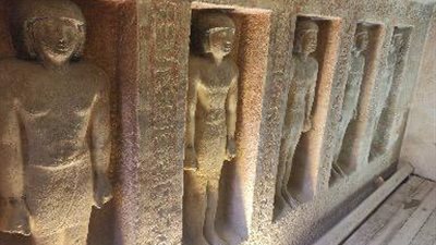 حلم الثراء ينتهي في حفرة 6 متر.. وأمن قنا يبحث عن صاحب المنزل المهجور