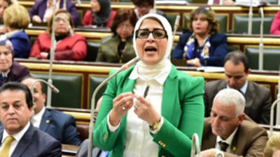 يتماشى مع جائحة كورونا.. وزيرة الصحة تطالب النواب بالموافقة على تعديلات المهن الطبية