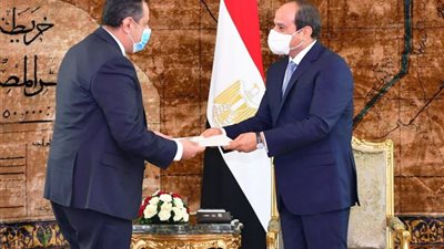 الرئيس السيسي يتلقى رسالة خطية من نظيره اليمني