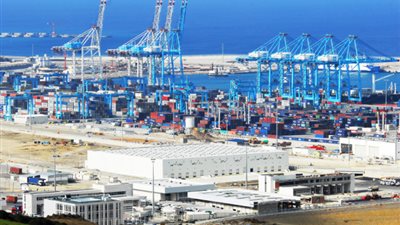 خلال زيارته لـ”المنطقة الحرة” بدمياط.. المستشار محمد عبد الوهاب: هيئة الاستثمار تفتح أبوابها لمختلف المستثمرين لحل أي تحديات قد تواجههم