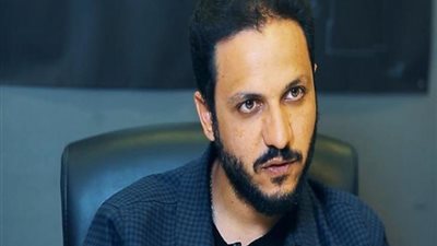 غامض وبدون أبطال.. بيتر ميمي يطرح البوستر الرسمي لفيلم “موسى” ويكشف موعد طرحه (صورة)